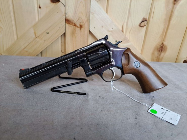 dan-wesson-model-44-vh-.44-magnum-da-revolver-image-17