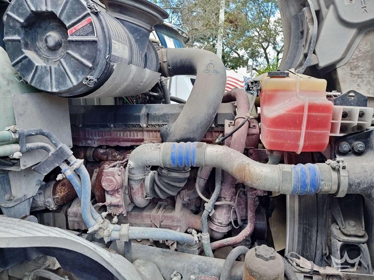 2020-mack-anthem-t/a-wet-kit-day-cab-truck-tractor-image-11