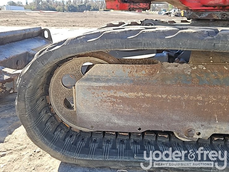 2019-takeuchi-tb235-image-21