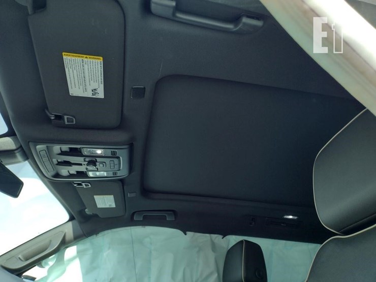 2022-gmc-yukon-slt-image-14