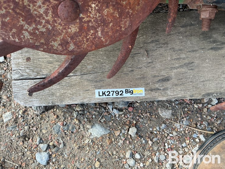 john-deere-max-emerge-planter-opening-units-image-15