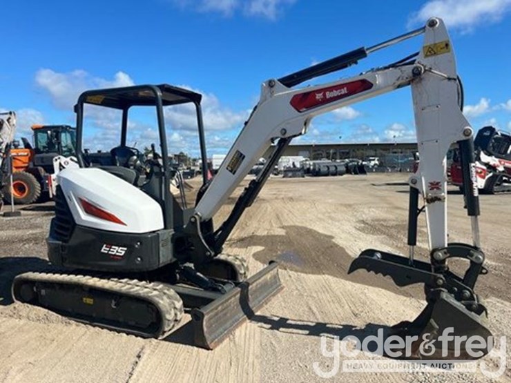 2024-bobcat-e35-image-2