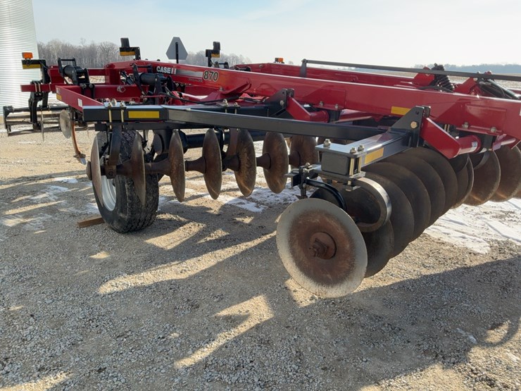 case-ih-870-ecolo-tiger-disc-ripper-image-5