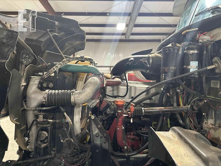 2009-mack-granite-gu713-image-36