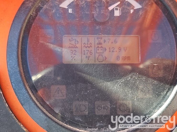 2016-sky-trak-8042-image-28