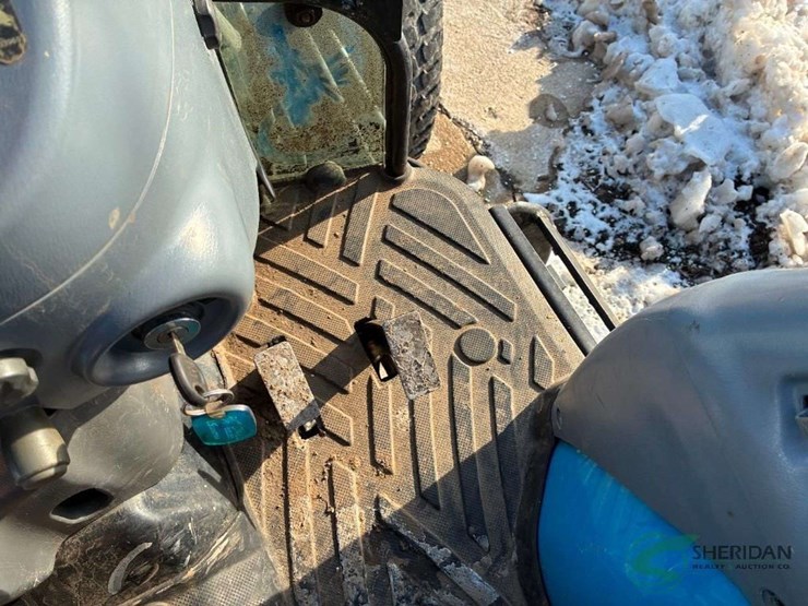 ls-xr4755h-loader-tractor-showing-3660-hours-image-23