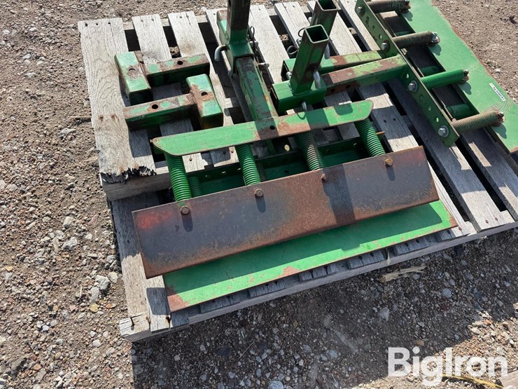 30"-spring-loaded-smoother/smasher-units-image-9