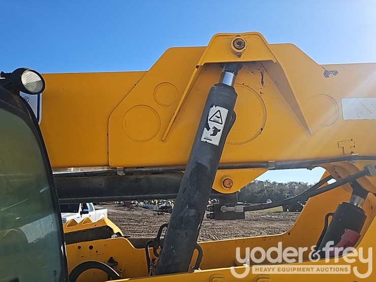 2016-jcb-507-42-image-16