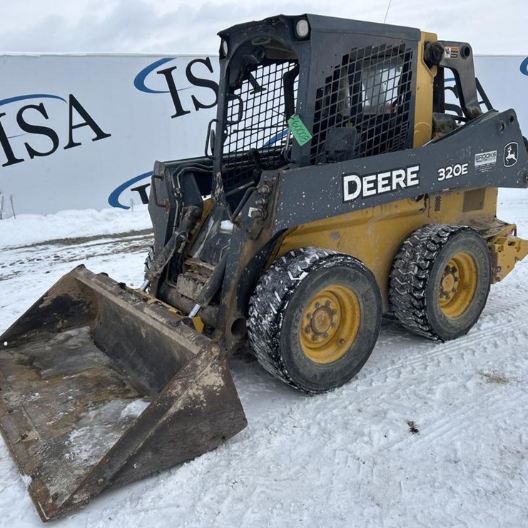 2017 DEERE 320E