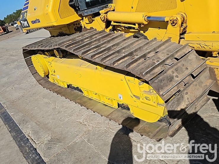 2023-komatsu-d71px-24-image-14