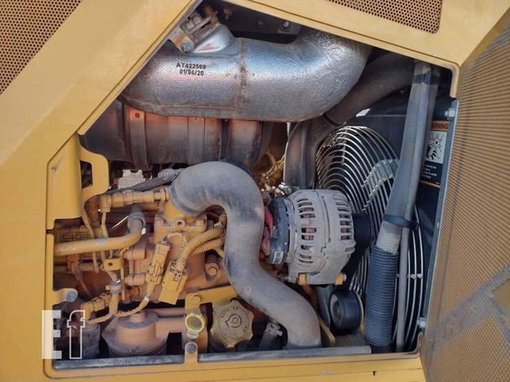 2020-deere-450k-image-21