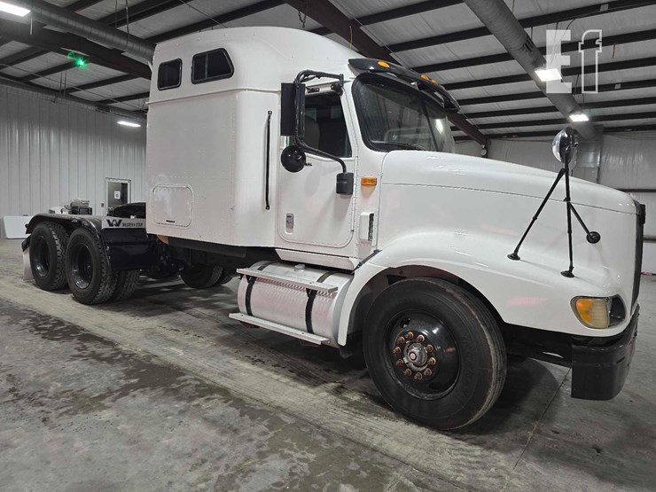 2005-international-9400-image-2