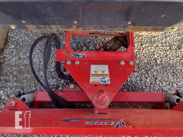 ventrac-3400l-lawn-mower-w/blade-&-broom-image-17