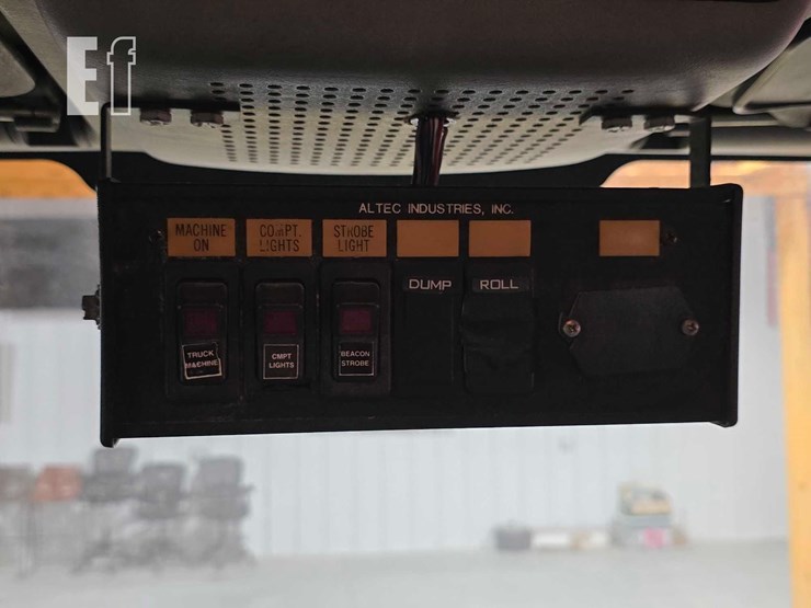 2002-international-durastar-4400-image-25