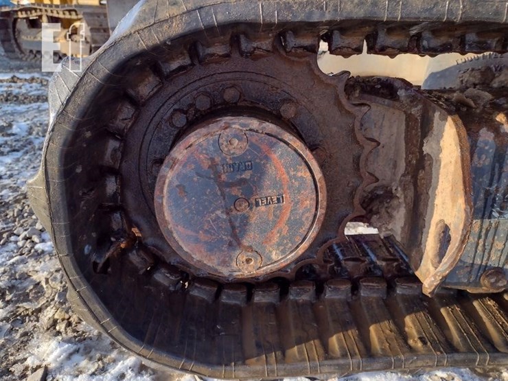 2013-deere-35d-image-35