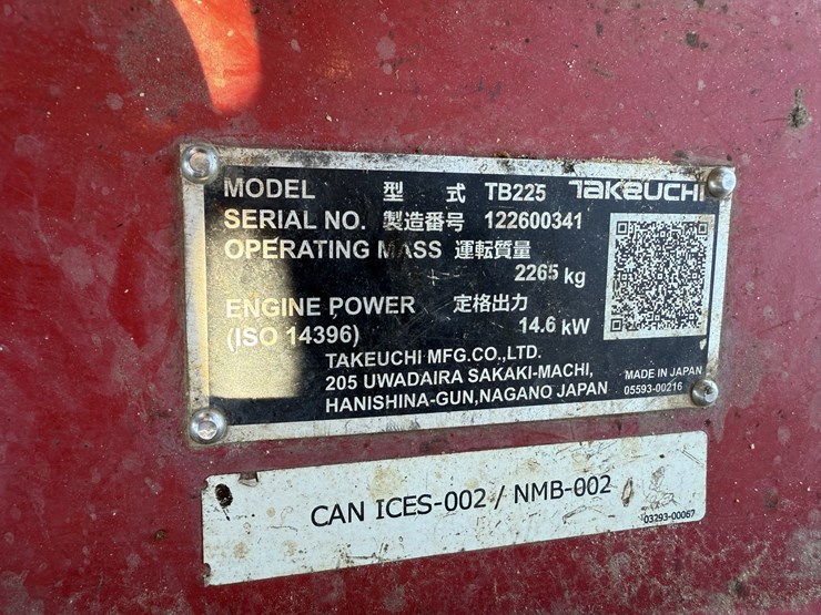 takeuchi-tb225-image-3