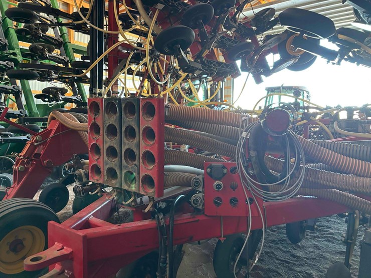 2014-bourgault-7700-image-13