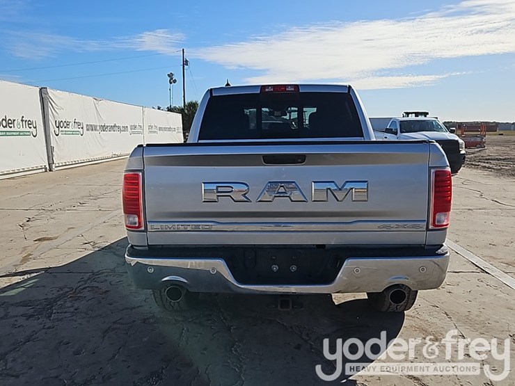 2016-dodge-ram-1500-image-16