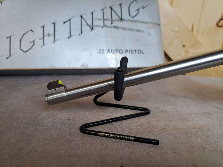 amt-.22-lr-semiauto-pistol-image-8