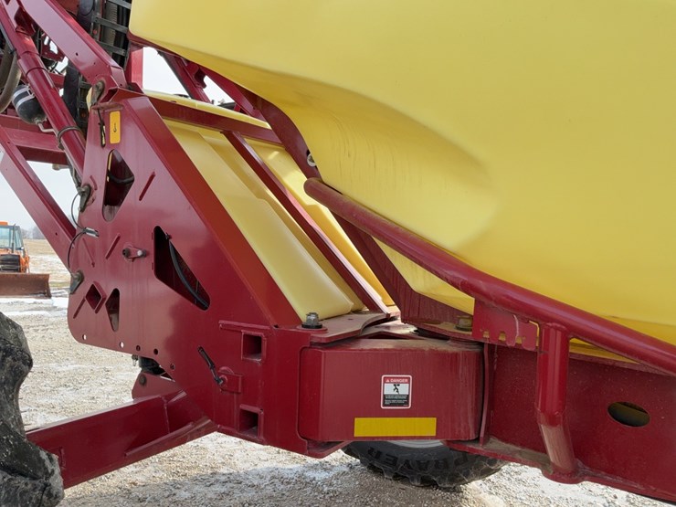 2024-hardi-commander-45-pull-type-sprayer-image-47