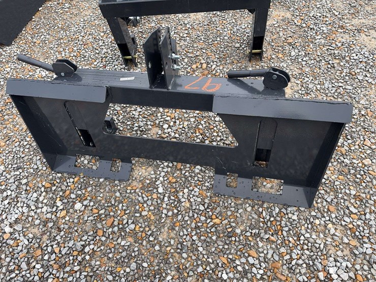 adapt-universal-skid-steer-quick-tach-image-2