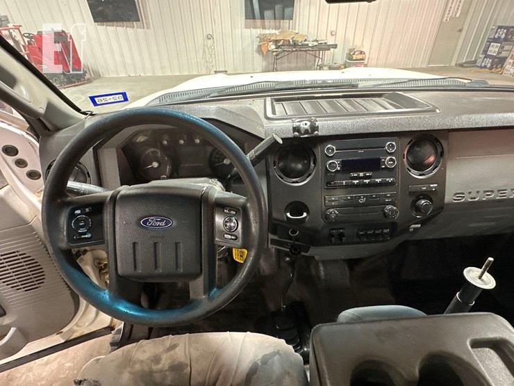 2015-ford-f550-image-12