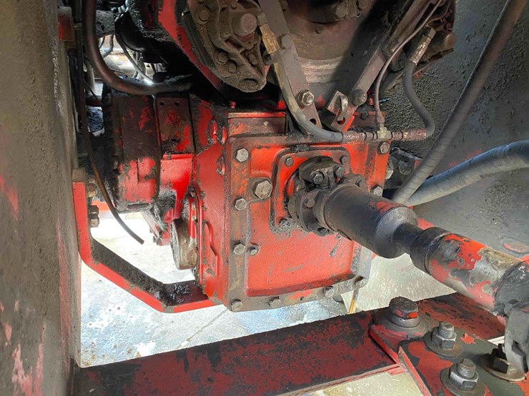 international-4568-project-tractor-image-10