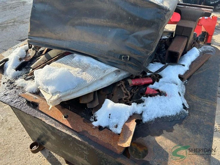 steel-work-bench/cabinet-with-vise-image-5