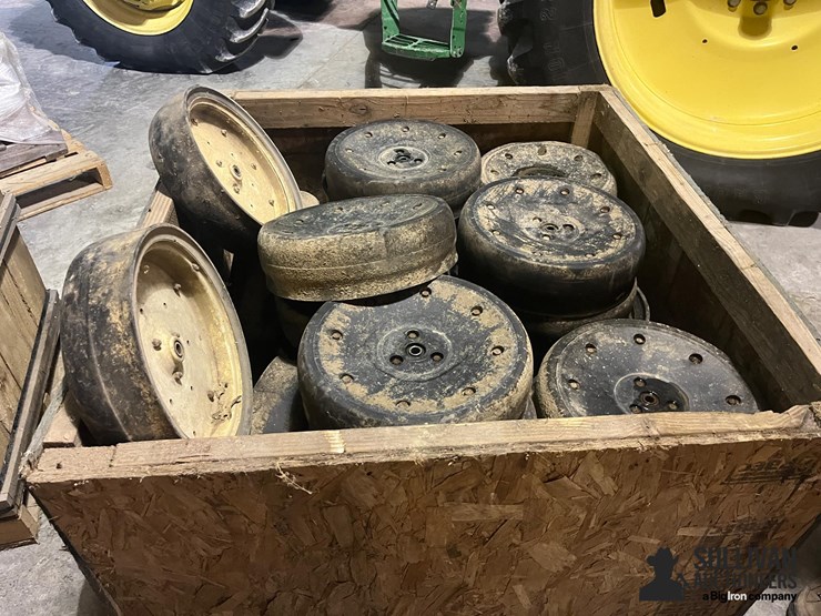 planter-closing-wheels-image-2