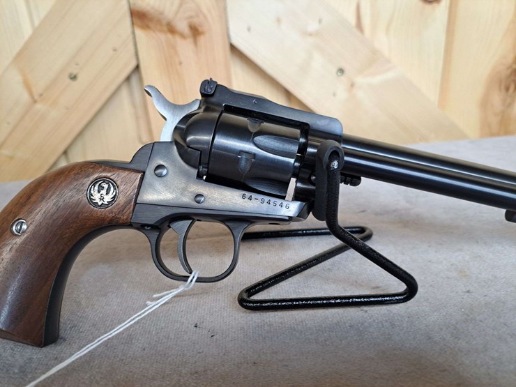 ruger-new-model-single-six-.22-lr-sa-revolver-image-10