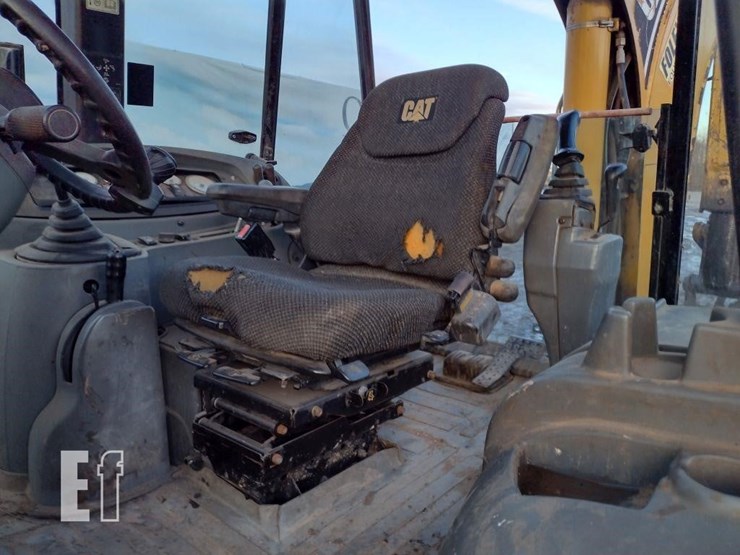 2005-caterpillar-420d-image-16