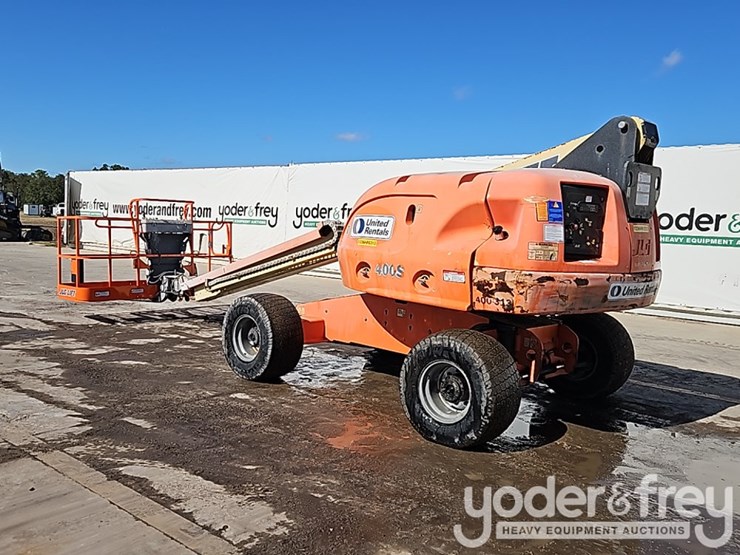 2013-jlg-400s-image-4