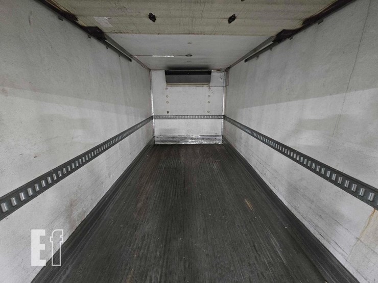 2015-hino-268-image-9