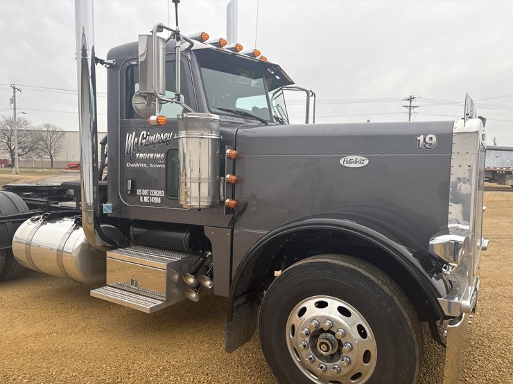 2006-peterbilt-379-image-13