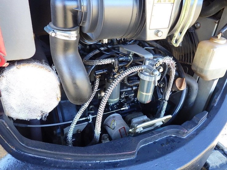 yanmar-vio35-2-image-10