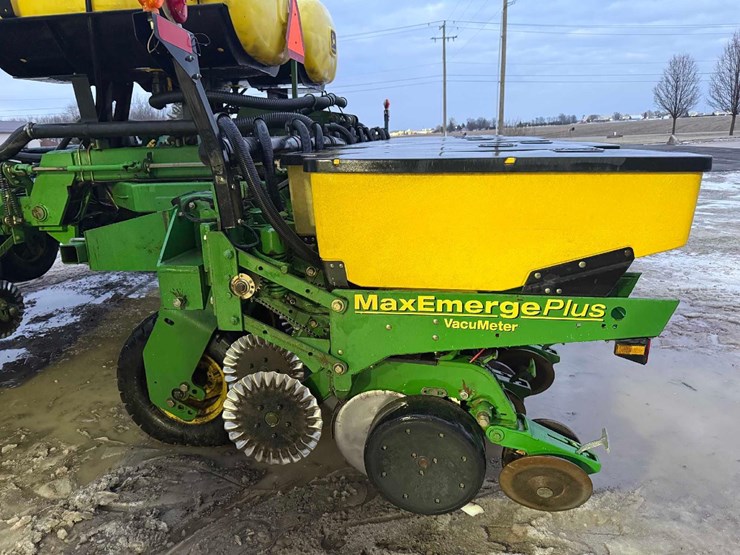 jd-1780-conservation-12/23-planter-image-11