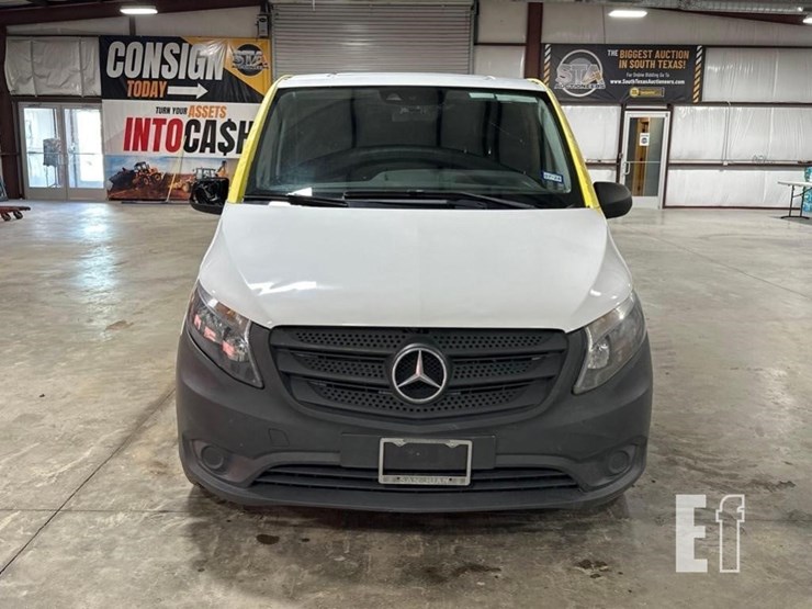 2017-mercedes-benz-metris-image-7