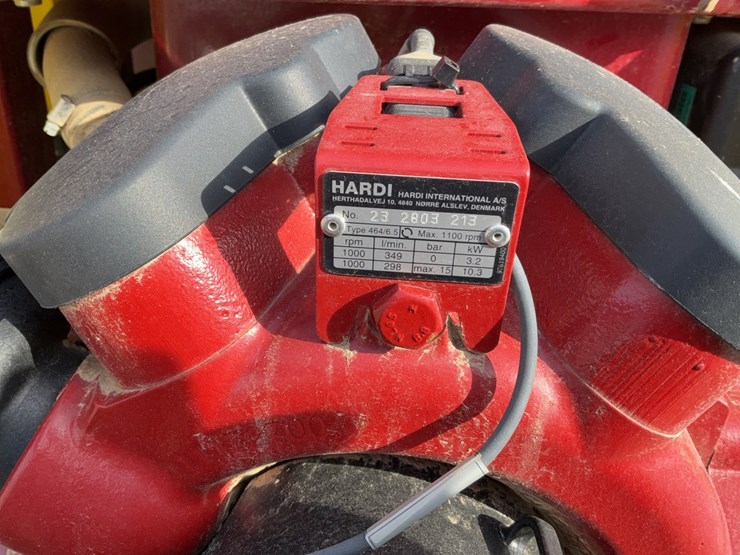 2024-hardi-commander-45-pull-type-sprayer-image-14