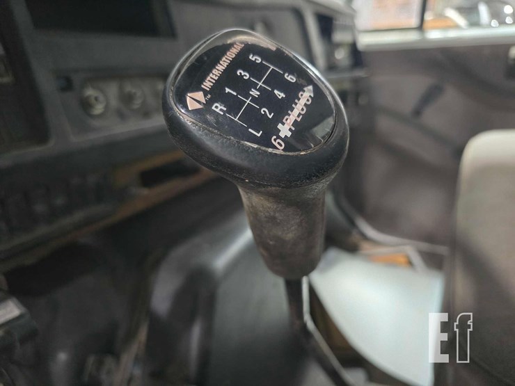 1998-international-4700-image-12