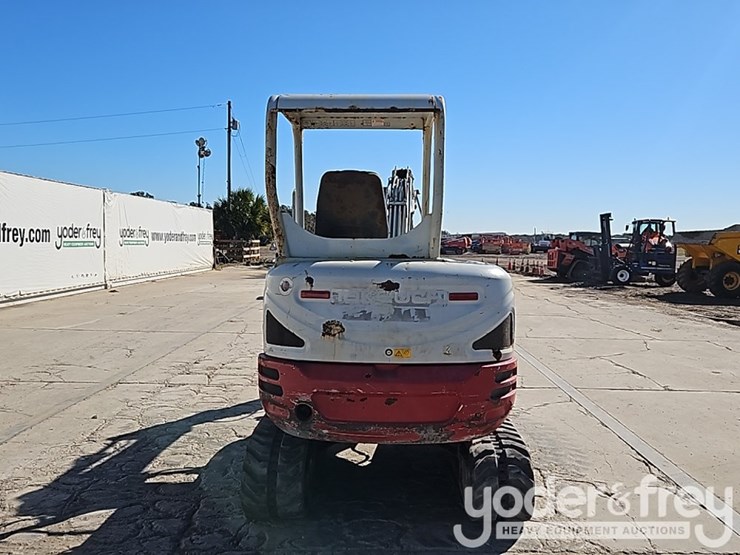 2019-takeuchi-tb235-image-26