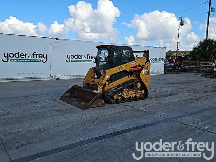 2020-caterpillar-259d3-image-2