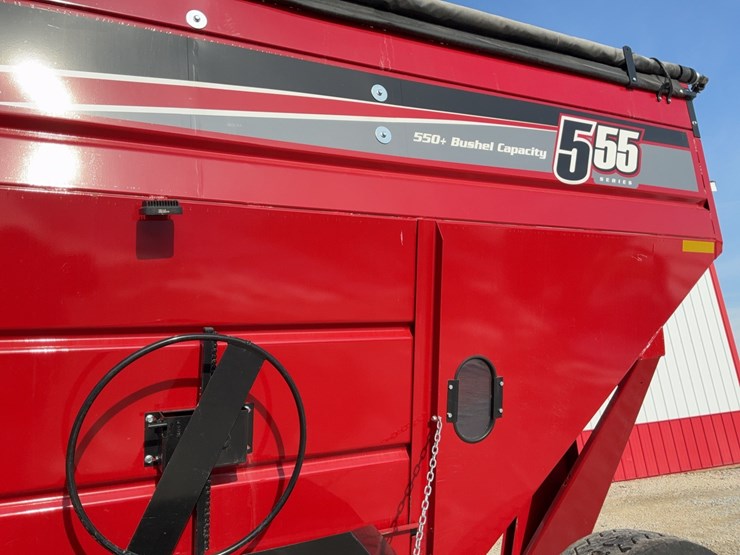 j&m-555-gravity-wagon-image-23