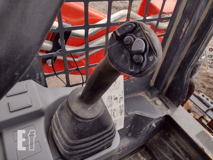 kubota-svl75-3-image-9