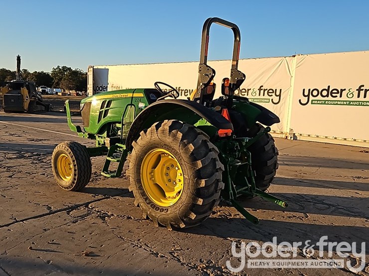 2024-john-deere-5075e-image-4