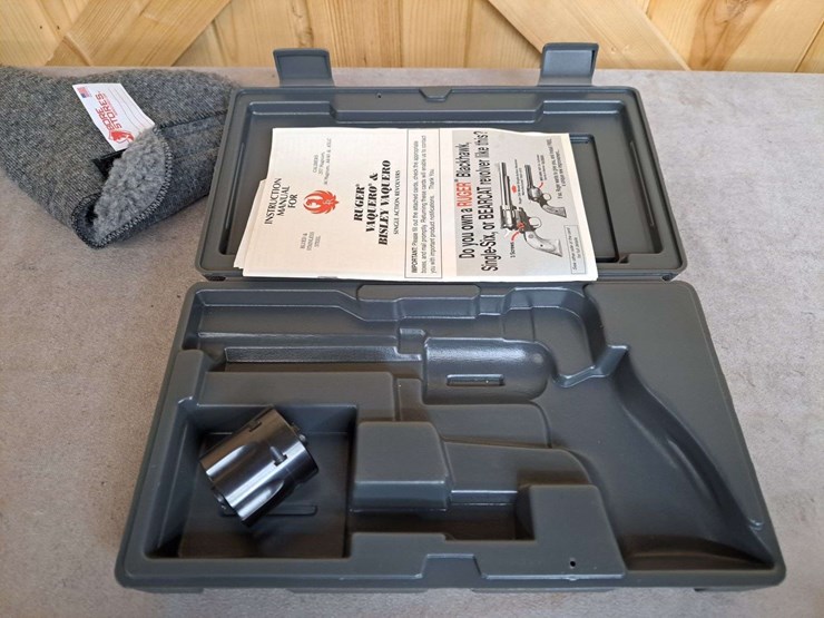 ruger-new-model-.45-colt-blackhawk-sa-revolver-image-14