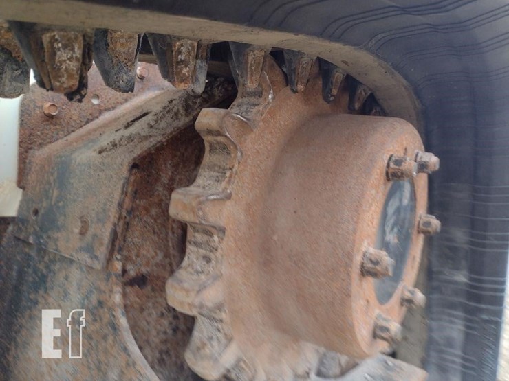 2017-bobcat-t740-image-23