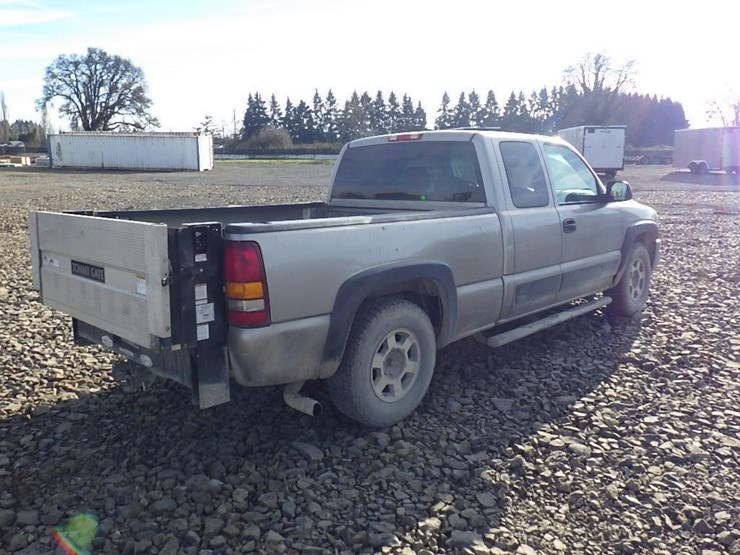 2003-gmc-1500-image-5