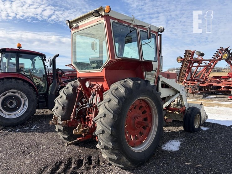 international-806-image-4