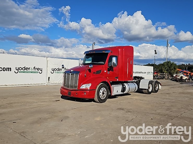 2018-peterbilt-579-image-2
