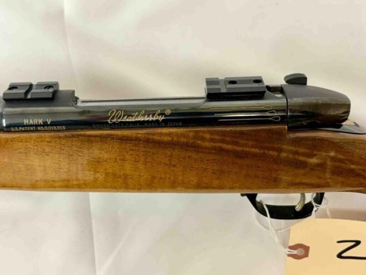 weatherby-mark-v---rifle---1-of-1000-image-11